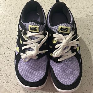 Nike girls shoes never worn